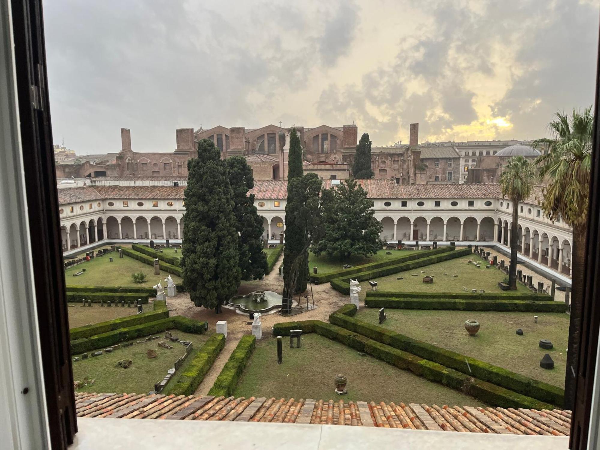 Camera X2 Con Splendida Vista Sulle Terme Di Diocleziano E Sul Chiostro Di Michelangelo Rome Buitenkant foto