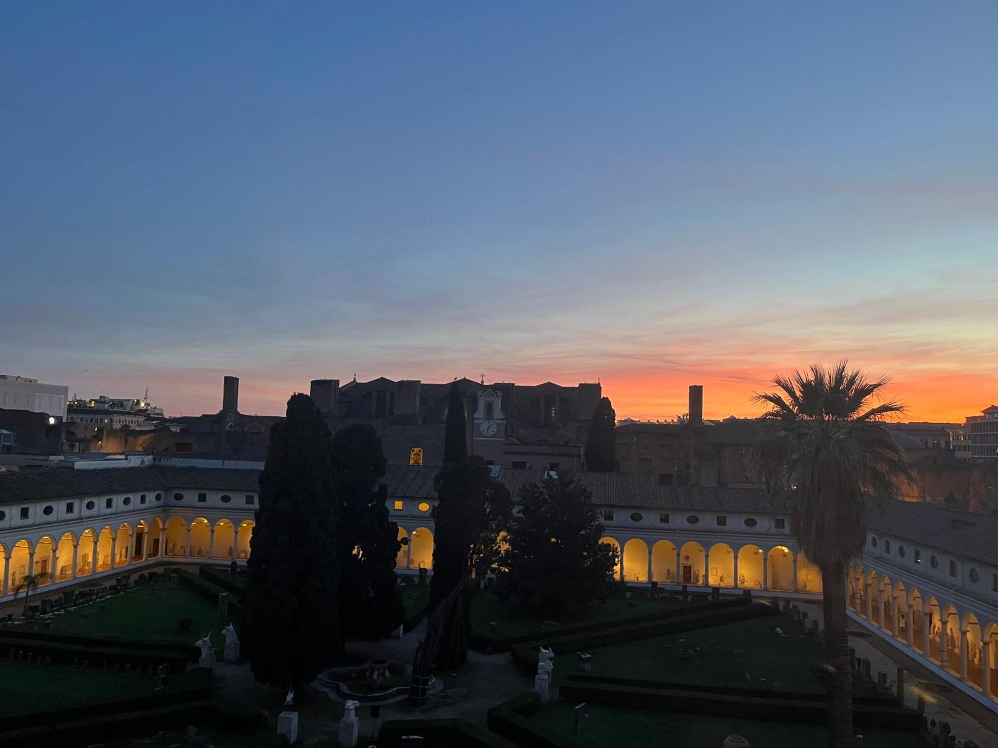 Camera X2 Con Splendida Vista Sulle Terme Di Diocleziano E Sul Chiostro Di Michelangelo Rome Buitenkant foto
